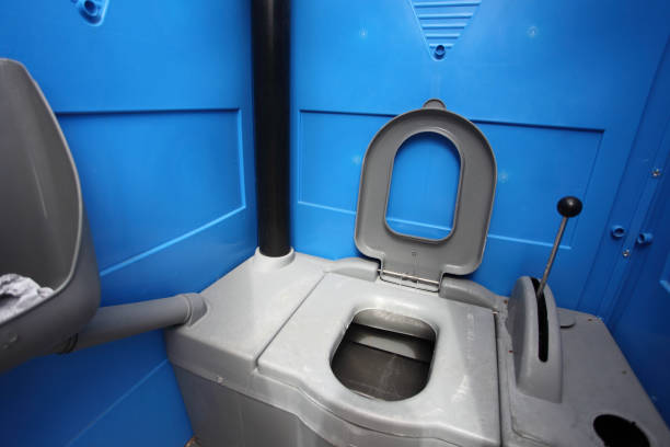 Best Portable restroom trailer rental  in Sixteen Mile Stand, OH